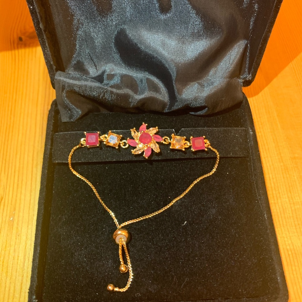 Bracelet